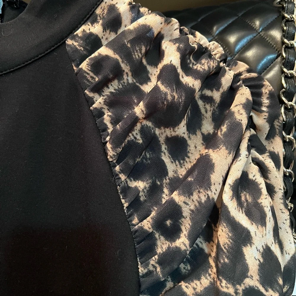 NWT Bebe Leopard PRINTPUFF SLEEVE CATSUIT SzM - Picture 8 of 10
